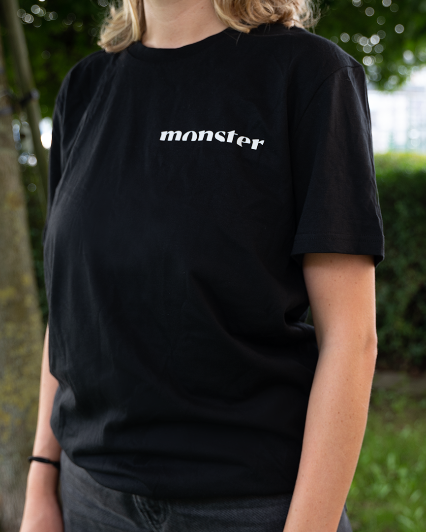 T-shirt Black Powered by Monster